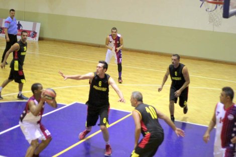 Aegean League Foto Galeri | 14-10-2015 INTERNATİONAL TEAM - PAMUKKALE DÖVİZ | Galeri 14