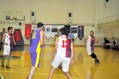 Aegean League Foto Galeri | 02-11-2015 BAŞER İNŞAAT - INTERNATİONAL TEAM | Galeri 44