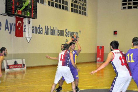 Aegean League Foto Galeri | 02-11-2015 BAŞER İNŞAAT - INTERNATİONAL TEAM | Galeri 1