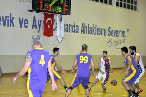 Aegean League Foto Galeri | 02-11-2015 BAŞER İNŞAAT - INTERNATİONAL TEAM | Galeri 26