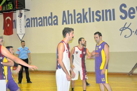 Aegean League Foto Galeri | 02-11-2015 BAŞER İNŞAAT - INTERNATİONAL TEAM | Galeri 73