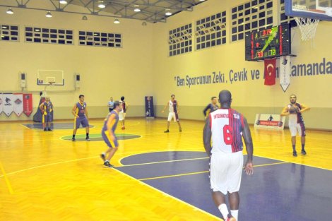 Aegean League Foto Galeri | 02-11-2015 BAŞER İNŞAAT - INTERNATİONAL TEAM | Galeri 75