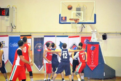 Aegean League Foto Galeri | 10-11-2015 TOLKAR KARŞIYAKA - BEYAZYAKA | Galeri 23