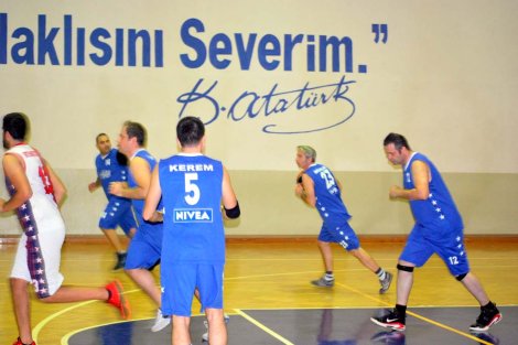 Aegean League Foto Galeri | 18-11-2015 AYTAŞ GIDA - INTERNATİONAL TEAM
