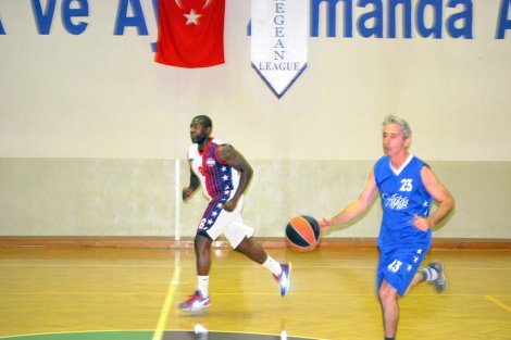 Aegean League Foto Galeri | 18-11-2015 AYTAŞ GIDA - INTERNATİONAL TEAM | Galeri 31