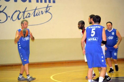 Aegean League Foto Galeri | 18-11-2015 AYTAŞ GIDA - INTERNATİONAL TEAM | Galeri 53