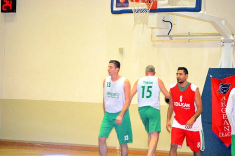 Aegean League Foto Galeri | 18-11-2015 TOLKAR KARŞIYAKA - MEMENOĞLU | Galeri 21