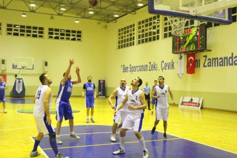 Aegean League Foto Galeri | 14-03-2016 MUBA İNŞAAT - ANADOLU EFES | Galeri 13