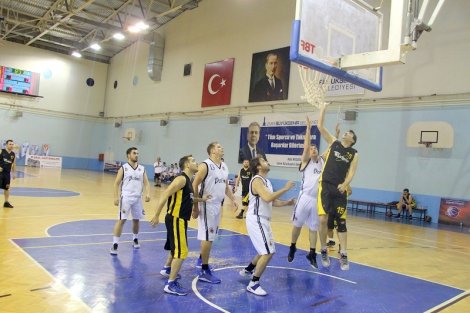 Aegean League Foto Galeri | 06-03-2017 WHİRLPOOL - PETLİM | Galeri 14