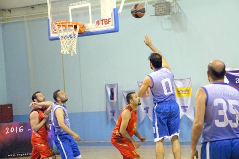 Aegean League Foto Galeri | 13-04-2017 İZMİR BAROSU A TAKIMI - KAFES BALLERS | Galeri 23