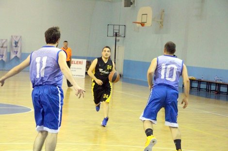 Aegean League Foto Galeri | 20-04-2017 İZMİR BAROSU B TAKIMI - WHİRLPOOL CORPORATİON | Galeri 7