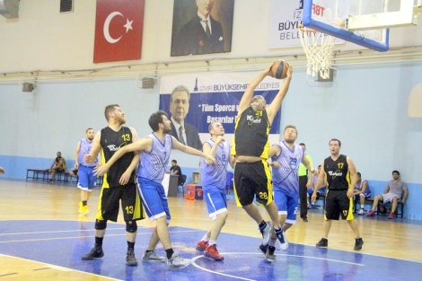 Aegean League Foto Galeri | 15-05-2017 İZMİR BAROSU B TAKIMI - WHİRLPOOL | Galeri 11