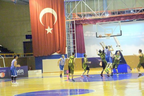 Aegean League Foto Galeri | 06-11-2017 İZMİR BAROSU - TÜRK TUBORG | Galeri 22