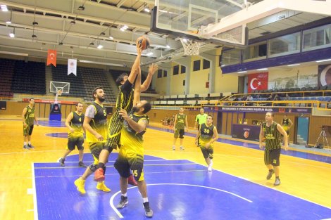Aegean League Foto Galeri | 14-11-2017 WHİRLPOOL CORPORATİON - TÜRK TUBORG | Galeri 35