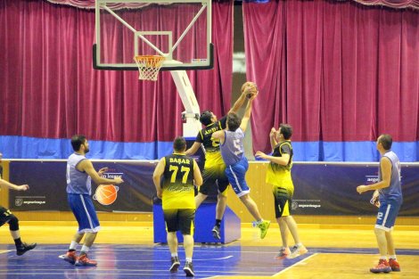 Aegean League Foto Galeri | 07-12-2017 İZMİR BAROSU - WHİRLPOOL CORPORATİON | Galeri 28