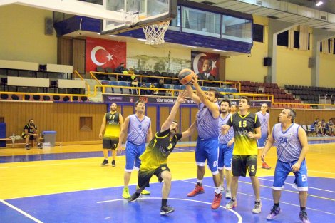 Aegean League Foto Galeri | 07-12-2017 İZMİR BAROSU - WHİRLPOOL CORPORATİON | Galeri 23