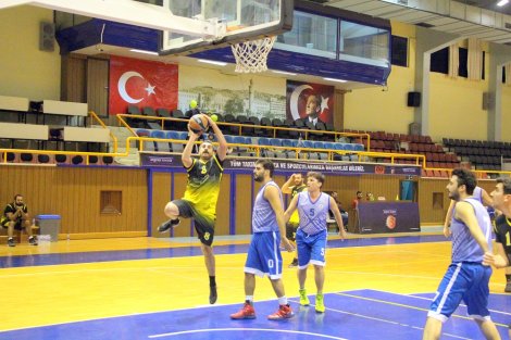 Aegean League Foto Galeri | 07-12-2017 İZMİR BAROSU - WHİRLPOOL CORPORATİON | Galeri 5