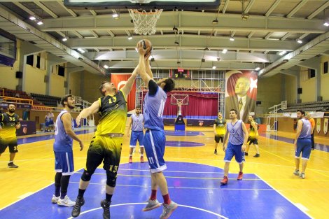 Aegean League Foto Galeri | 07-12-2017 İZMİR BAROSU - WHİRLPOOL CORPORATİON | Galeri 39