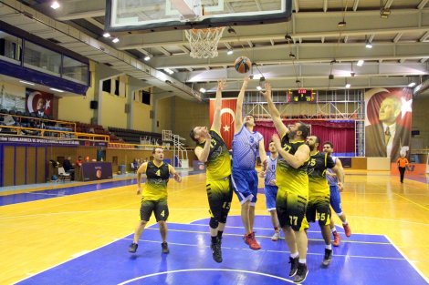 Aegean League Foto Galeri | 07-12-2017 İZMİR BAROSU - WHİRLPOOL CORPORATİON | Galeri 7