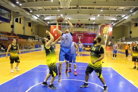 Aegean League Foto Galeri | 07-12-2017 İZMİR BAROSU - WHİRLPOOL CORPORATİON | Galeri 11