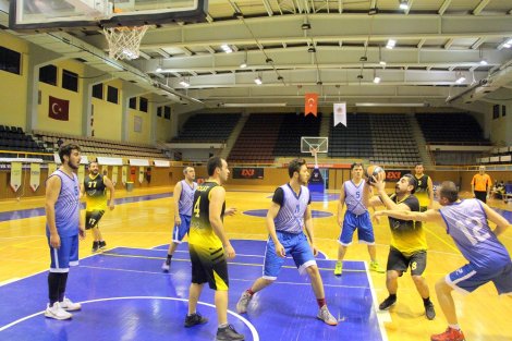 Aegean League Foto Galeri | 07-12-2017 İZMİR BAROSU - WHİRLPOOL CORPORATİON | Galeri 15