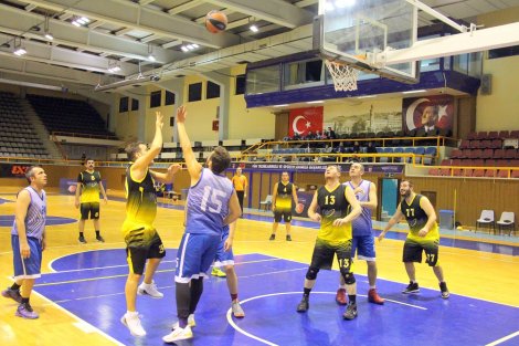 Aegean League Foto Galeri | 07-12-2017 İZMİR BAROSU - WHİRLPOOL CORPORATİON | Galeri 27