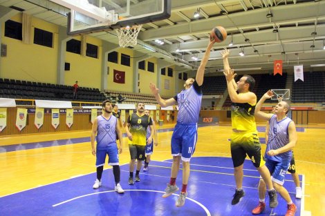 Aegean League Foto Galeri | 07-12-2017 İZMİR BAROSU - WHİRLPOOL CORPORATİON | Galeri 18