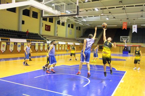 Aegean League Foto Galeri | 07-12-2017 İZMİR BAROSU - WHİRLPOOL CORPORATİON | Galeri 1