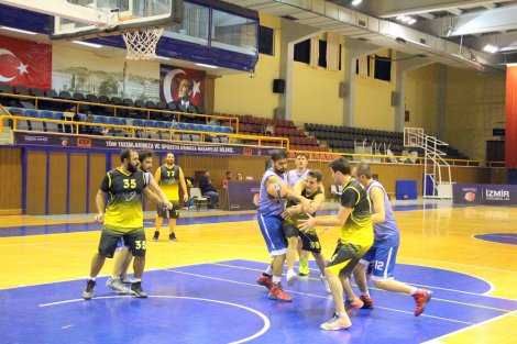 Aegean League Foto Galeri | 07-12-2017 İZMİR BAROSU - WHİRLPOOL CORPORATİON | Galeri 16