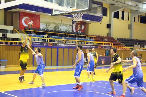 Aegean League Foto Galeri | 07-12-2017 İZMİR BAROSU - WHİRLPOOL CORPORATİON | Galeri 26