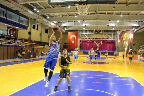 Aegean League Foto Galeri | 07-12-2017 İZMİR BAROSU - WHİRLPOOL CORPORATİON | Galeri 22