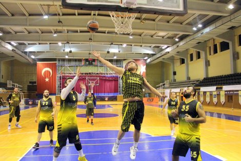 Aegean League Foto Galeri | 19-12-2017 WHİRLPOOL CORPORATİON - TÜRK TUBORG | Galeri 34