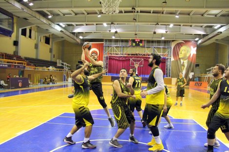 Aegean League Foto Galeri | 19-12-2017 WHİRLPOOL CORPORATİON - TÜRK TUBORG | Galeri 31