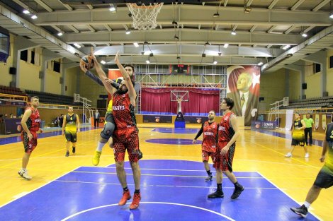 Aegean League Foto Galeri | 03-01-2018 VESTEL VATOZLAR - WHİRLPOOL CORPORATİON | Galeri 18