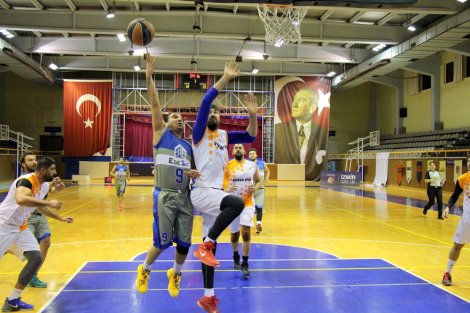 Aegean League Foto Galeri | 04-01-2018 MANİSA YENİ YILDIZLAR - EGESİT İNŞAAT | Galeri 17