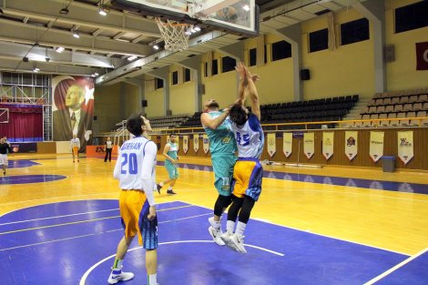 Aegean League Foto Galeri | 16-01-2018 İNDAS TEKNOLOJİ - POYRAZ ZEYTİNYAĞI | Galeri 21