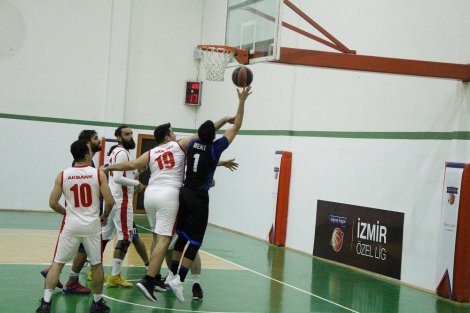 Aegean League Foto Galeri | 08-11-2018 AKBANK - İZMİR BAROSU | Galeri 6