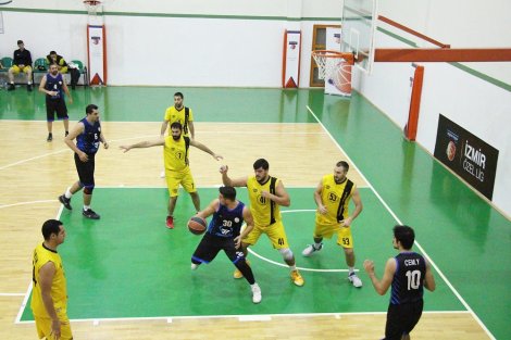 Aegean League Foto Galeri | 20-12-2018 TÜRK TUBORG - İZMİR BAROSU | Galeri 39