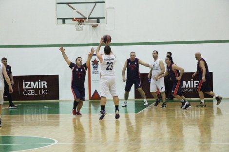 Aegean League Foto Galeri | 18-02-2019 BEYAZYAKA MASTERS - İTK LEGENDS | Galeri 17