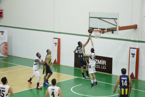 Aegean League Foto Galeri | 03-04-2019 AYBOY BOYA - ÖZGÖRKEY OTOMOTİV | Galeri 38