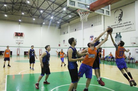 Aegean League Foto Galeri | 08-04-2019 MAXİON WHEELS - İZMİR BAROSU | Galeri 17