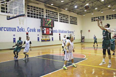 Aegean League Foto Galeri | 13-12-2021 NATUR GURME - EGESİT İNŞAAT | Galeri 4