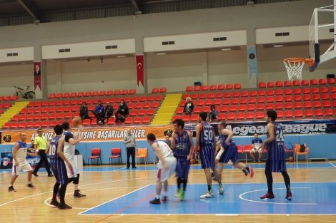 Aegean League Foto Galeri | 01-03-2017 YAPIKREDİ BANKASI - CRYSTAL BASKETBOL | Galeri 11