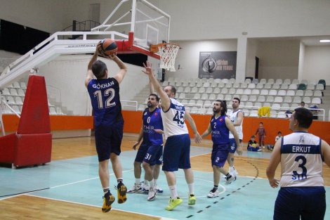 Aegean League Foto Galeri | 13-04-2025 İzmir Barosu-Norm Holding | Galeri 12