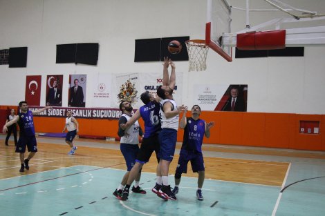 Aegean League Foto Galeri | 13-04-2025 İzmir Barosu-Norm Holding | Galeri 19