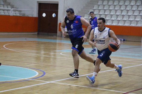 Aegean League Foto Galeri | 13-04-2025 İzmir Barosu-Norm Holding | Galeri 26