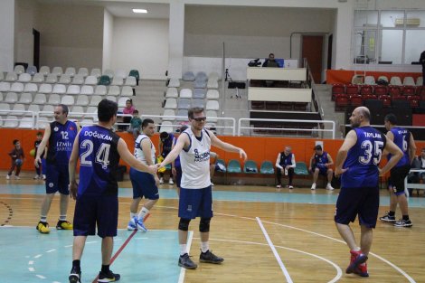 Aegean League Foto Galeri | 13-04-2025 İzmir Barosu-Norm Holding | Galeri 29