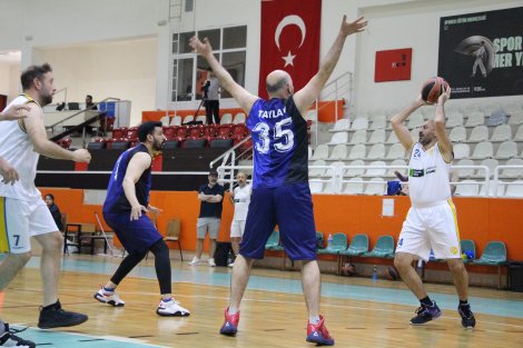 Aegean League Foto Galeri | 11-05-2025 İzmir Barosu-Turkcell - 